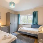 4 Bed Central Home - Perfect Location With Parking