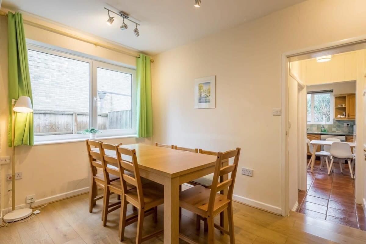 4 Bed - Perfect Location With Parking Cambridge (Cambridgeshire)